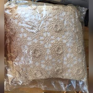 New Elegant Crochet Lace Throw  Pillow